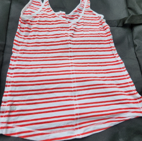Lululemon tank cotton - Picture 2 of 3